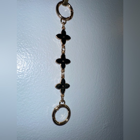 Bag Extender Clover with Gold Accents (BAG NOT INCLUDED) - Picture 2 of 3